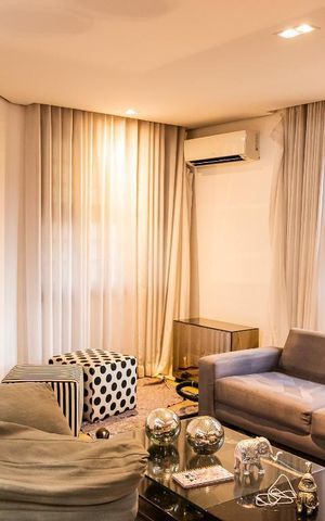 Casa à venda com 570m², 2 quartos e 6 vagas