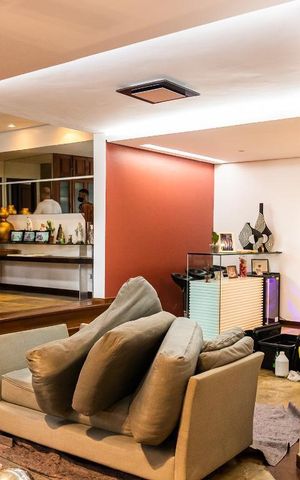 Casa à venda com 570m², 2 quartos e 6 vagas