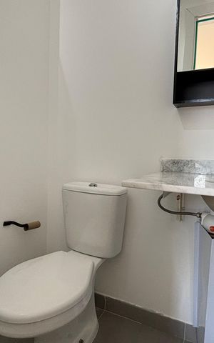 Apartamento à venda com 27m², 1 quarto e sem vaga Apartamento à venda com 27m², 1 quarto e sem vagaBanheiro da Suíte