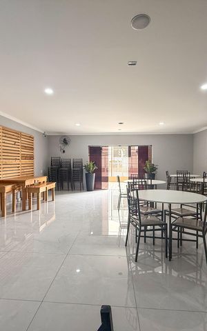Apartamento à venda com 49m², 2 quartos e 1 vaga Apartamento à venda com 49m², 2 quartos e 1 vagaÁrea comum - Salão de festas