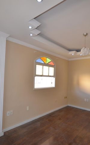 Casa para alugar com 200m², 3 quartos e 3 vagasSala