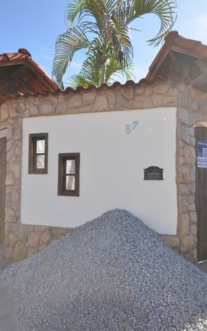 Casa para alugar com 200m², 3 quartos e 3 vagasFachada