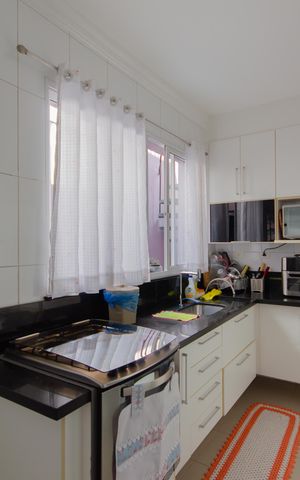 Casa à venda com 145m², 3 quartos e 1 vaga Casa à venda com 145m², 3 quartos e 1 vagaCozinha