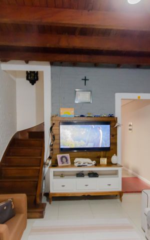 Casa à venda com 145m², 3 quartos e 1 vaga Casa à venda com 145m², 3 quartos e 1 vagaSala