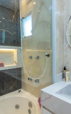 Apartamento à venda com 92m², 3 quartos e 2 vagas Apartamento à venda com 92m², 3 quartos e 2 vagasBanheiro social