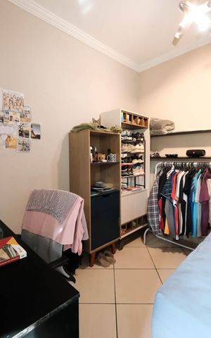 Casa para alugar com 260m², 5 quartos e 1 vagaQuarto 1