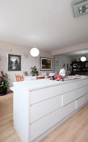 Casa para alugar com 260m², 5 quartos e 1 vagaSala/Cozinha