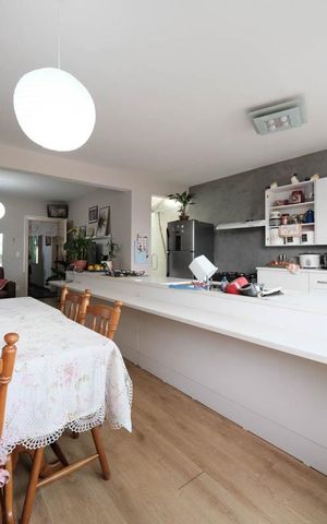 Casa para alugar com 260m², 5 quartos e 1 vagaSala/Cozinha
