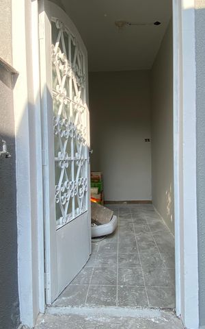 Casa à venda com 250m², 3 quartos e 2 vagas Casa à venda com 250m², 3 quartos e 2 vagasQuarto de serviço