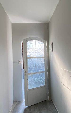 Casa à venda com 250m², 3 quartos e 2 vagas Casa à venda com 250m², 3 quartos e 2 vagasQuarto de serviço