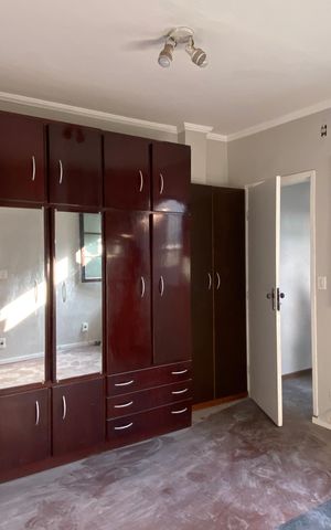 Casa à venda com 250m², 3 quartos e 2 vagas Casa à venda com 250m², 3 quartos e 2 vagasQuarto 1