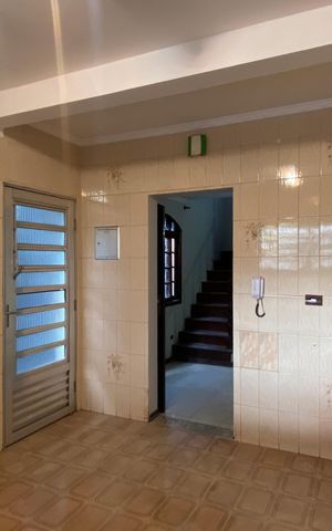Casa à venda com 250m², 3 quartos e 2 vagas Casa à venda com 250m², 3 quartos e 2 vagasCozinha