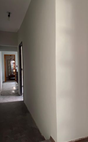 Casa à venda com 250m², 3 quartos e 2 vagas Casa à venda com 250m², 3 quartos e 2 vagasCorredor
