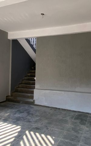 Casa à venda com 250m², 3 quartos e 2 vagas Casa à venda com 250m², 3 quartos e 2 vagasGaragem