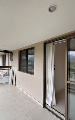 Apartamento para alugar com 169m², 4 quartos e 2 vagas Apartamento para alugar com 169m², 4 quartos e 2 vagasVaranda