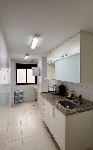 Apartamento para alugar com 169m², 4 quartos e 2 vagas Apartamento para alugar com 169m², 4 quartos e 2 vagasCozinha
