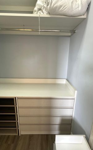 Apartamento para alugar com 54m², 1 quarto e 1 vaga Apartamento para alugar com 54m², 1 quarto e 1 vagaCloset do quarto