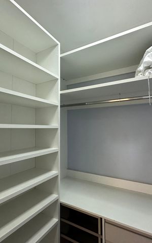 Apartamento para alugar com 54m², 1 quarto e 1 vaga Apartamento para alugar com 54m², 1 quarto e 1 vagaCloset do quarto