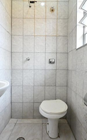 Casa para alugar com 50m², 4 quartos e 3 vagasBanheiro da Casa 2