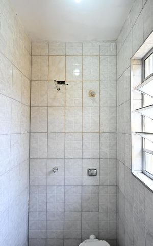 Casa para alugar com 50m², 4 quartos e 3 vagasBanheiro da Casa 2