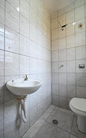 Casa para alugar com 50m², 4 quartos e 3 vagasBanheiro da Casa 2