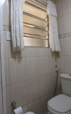 Casa para alugar com 300m², 4 quartos e 4 vagasBanheiro Social