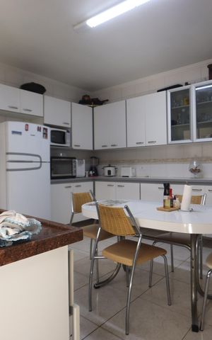 Casa para alugar com 300m², 4 quartos e 4 vagasCozinha