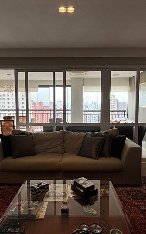 Apartamento à venda com 236m², 3 quartos e 4 vagasSala