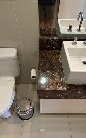 Apartamento à venda com 236m², 3 quartos e 4 vagasBanheiro da Suíte 2