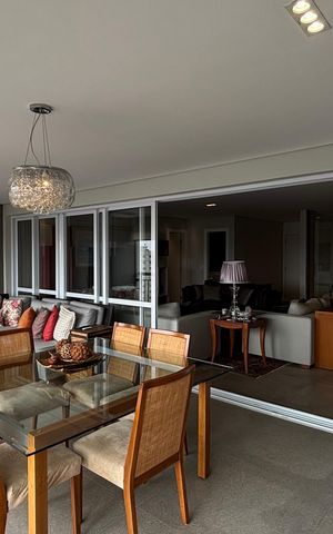 Apartamento à venda com 236m², 3 quartos e 4 vagasVaranda da Sala