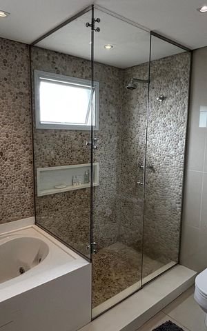 Apartamento à venda com 236m², 3 quartos e 4 vagasBanheiro da Suíte 1