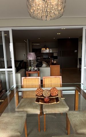 Apartamento à venda com 236m², 3 quartos e 4 vagasVaranda da Sala