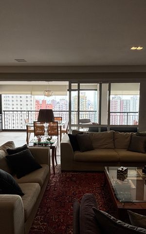 Apartamento à venda com 236m², 3 quartos e 4 vagasSala