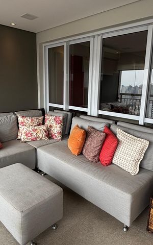 Apartamento à venda com 236m², 3 quartos e 4 vagasVaranda da Sala