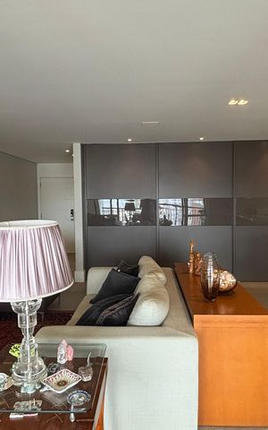 Apartamento à venda com 236m², 3 quartos e 4 vagasSala