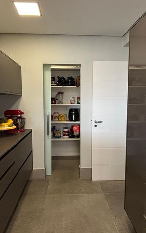 Apartamento à venda com 236m², 3 quartos e 4 vagasCozinha