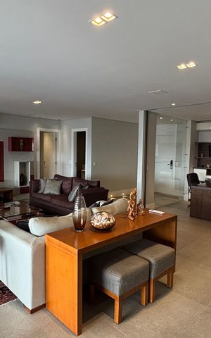 Apartamento à venda com 236m², 3 quartos e 4 vagasSala