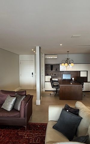 Apartamento à venda com 236m², 3 quartos e 4 vagasSala