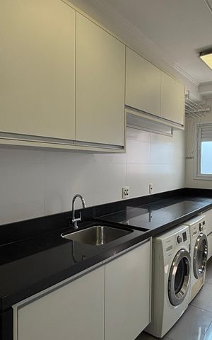 Apartamento à venda com 236m², 3 quartos e 4 vagasÁrea de Serviço
