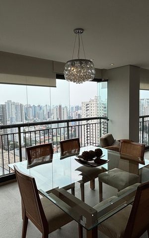 Apartamento à venda com 236m², 3 quartos e 4 vagasVaranda da Sala