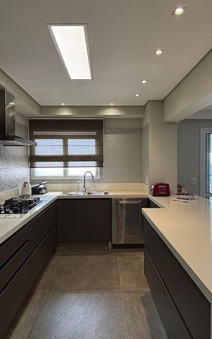 Apartamento à venda com 236m², 3 quartos e 4 vagasCozinha