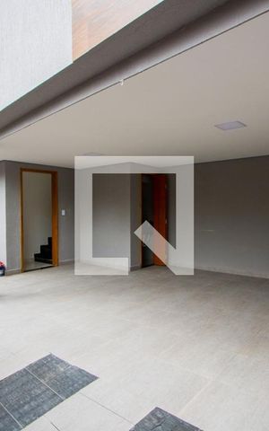 Casa à venda com 117m², 2 quartos e 1 vaga