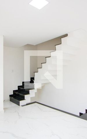 Casa à venda com 117m², 2 quartos e 1 vaga