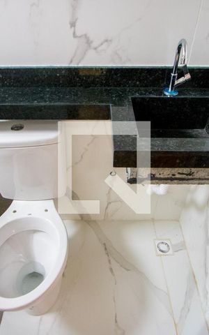 Casa à venda com 117m², 2 quartos e 1 vaga