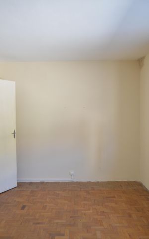 Casa à venda com 180m², 5 quartos e 3 vagasSuíte 