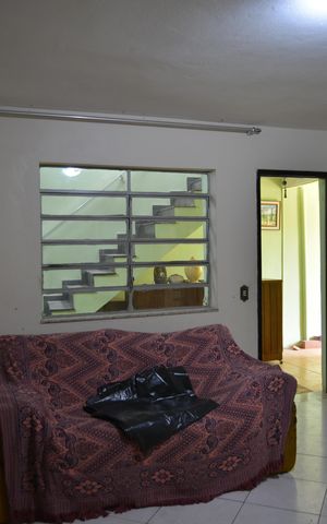 Casa à venda com 180m², 5 quartos e 3 vagasSala 2