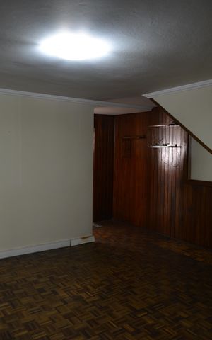 Casa à venda com 180m², 5 quartos e 3 vagasSala
