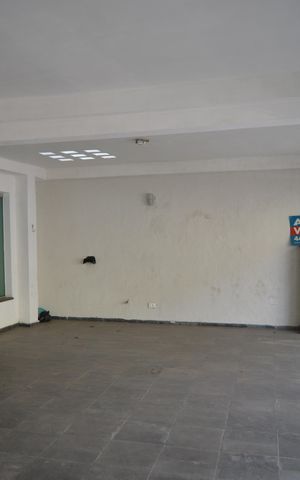 Casa à venda com 180m², 5 quartos e 3 vagasGaragem