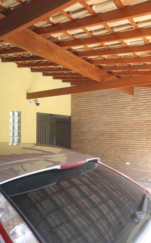 Casa à venda com 270m², 4 quartos e 3 vagas Casa à venda com 270m², 4 quartos e 3 vagasGaragem
