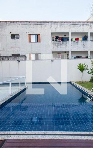 Apartamento à venda com 80m², 3 quartos e 1 vaga Apartamento à venda com 80m², 3 quartos e 1 vagaÁrea comum - Piscina
